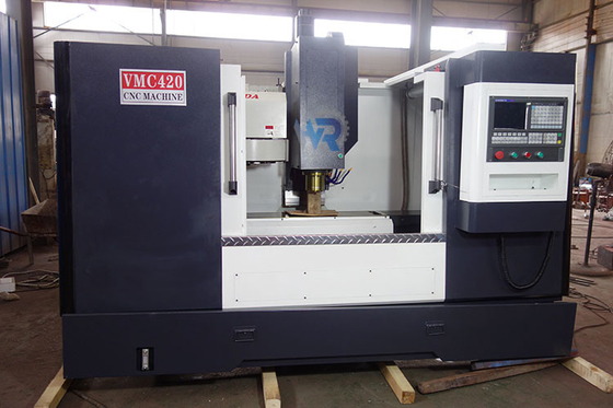 Anpassung VMC420 CNC Vertikalbearbeitungszentrum Fräsmaschine 380V 50HZ