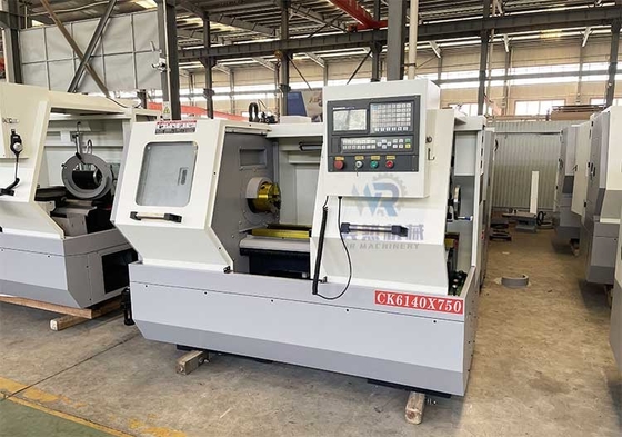 CK6140 Schwere CNC-Drehmaschine CE Kleine Benchtop Horizontale CNC-Drehmaschine