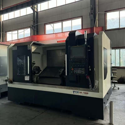 12 Stationen Computerisierte Metalldrehmaschine 62mm Spindel Bohrung Dia 700mm Z Achse Reisen 560mm Max Schwingung über Bett Dia