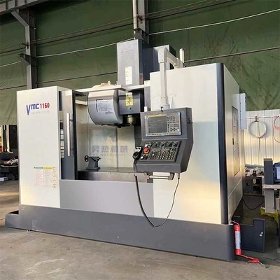 CNC-Fräsmaschine Vmc1160 CNC-Vertikalbearbeitungszentrum mit Bt40 Spindel